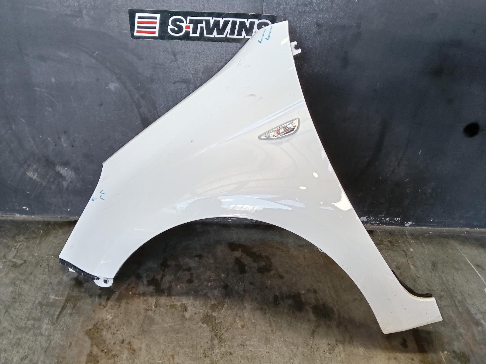 2011 HYUNDAI I20 LEFT GUARD PB, 04/10-03/12 0000393325