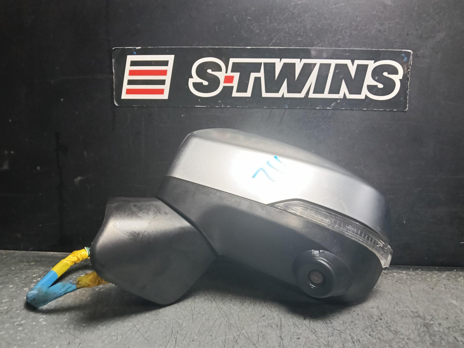 2020 SUBARU FORESTER LEFT DOOR MIRROR SK, W/ AUTO POWER FOLD, MEMORY, AUTO DIP, CAMERA TYPE, SILVER, 08/18-11/24 0000411939