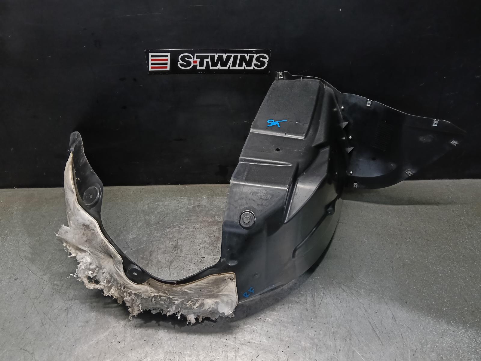 2023 MG ZS RIGHT GUARD LINER AZS1, FRONT, 09/17- 0000396999