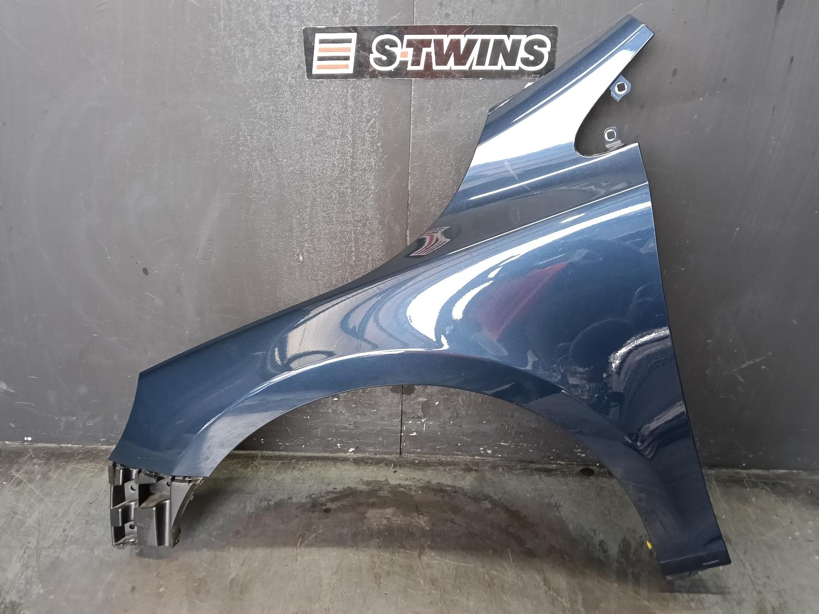 2013 VOLVO S40 LEFT GUARD V40/V40 CROSS COUNTRY, M SERIES, 02/13- 0000422642