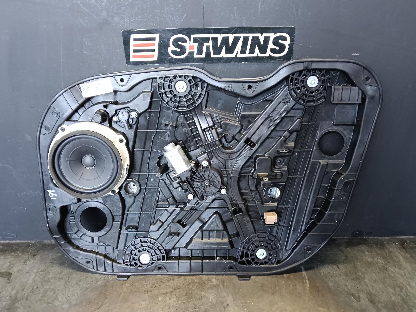 2018 HYUNDAI I30 RIGHT FRONT WINDOW REG MOTOR PD, HATCH, DOOR REG ASSY (REG AND MOTOR), 6 PIN TYPE, 03/17- 0000415740