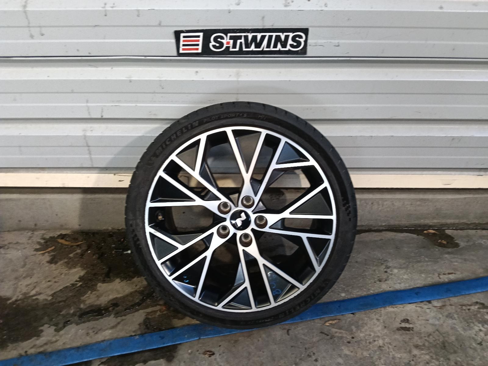 2023 HYUNDAI I30 WHEEL MAG FACTORY, 19X8IN, MULTISPOKE, BI.COLOUR, CN7, SEDAN (S.KOREA-VIN KMHL), 03/21-02/23 0000422941