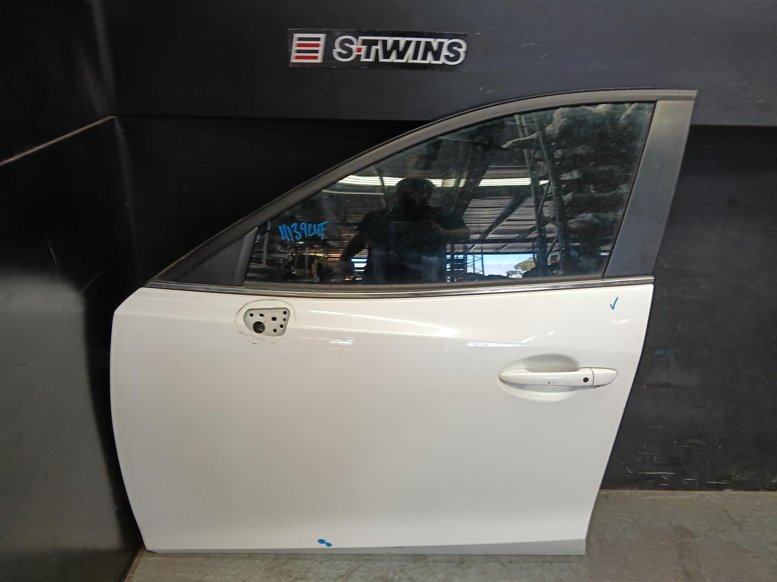 2014 MAZDA 3 LEFT FRONT DOOR BM-BN, SEDAN/HATCH, 11/13-02/19 0000422523