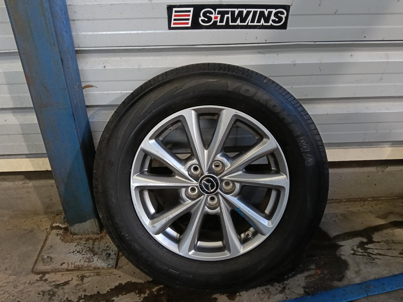 2024 MAZDA CX5 WHEEL MAG FACTORY, 17X7IN, 5 V SPOKE, DARK GREY, KF, 02/17-03/26 0000422946