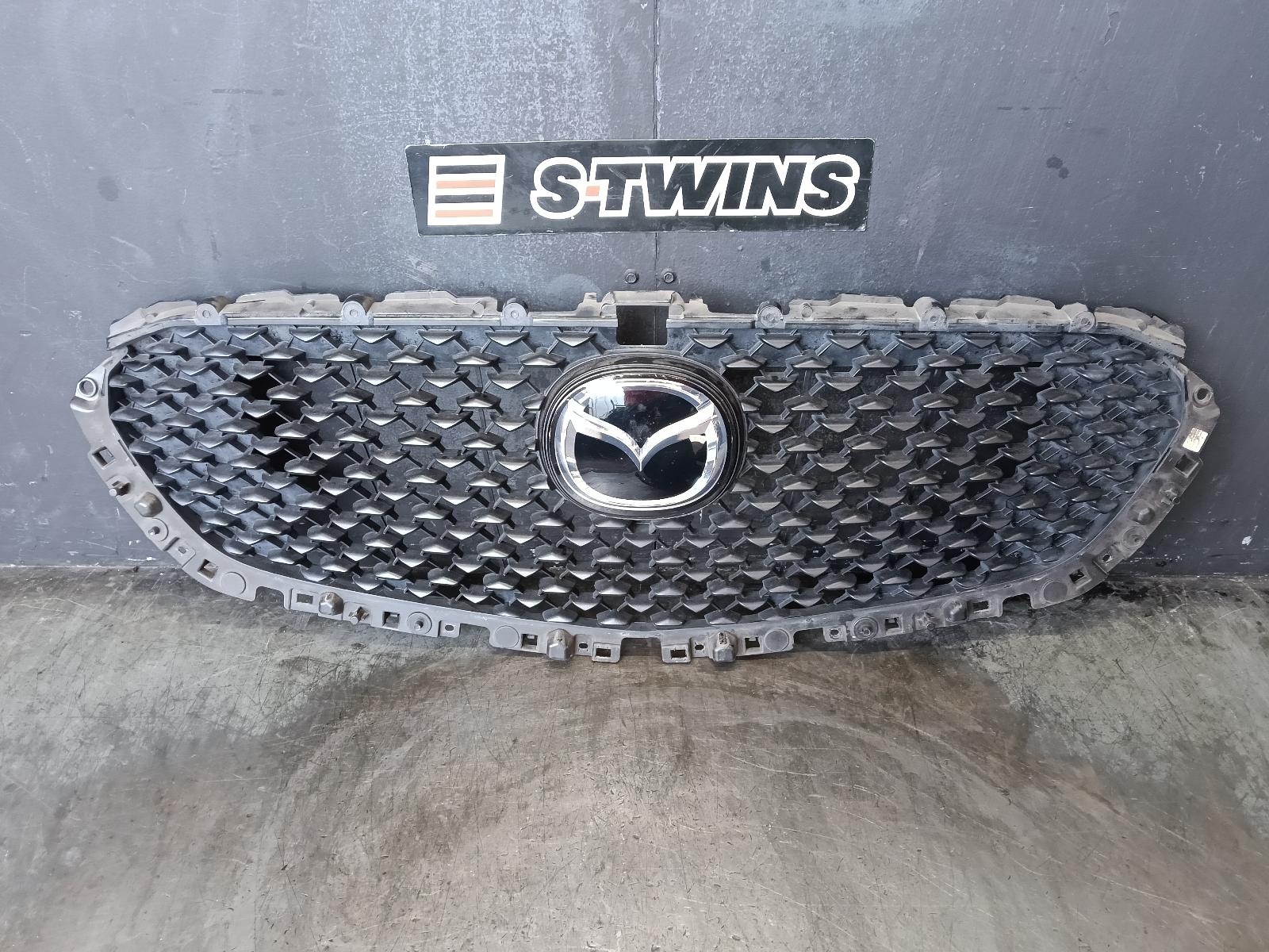 2020 MAZDA CX30 GRILLE RADIATOR GRILLE, DM, NON PARK SENSOR, NON CAMERA TYPE, 10/19- 0000423352