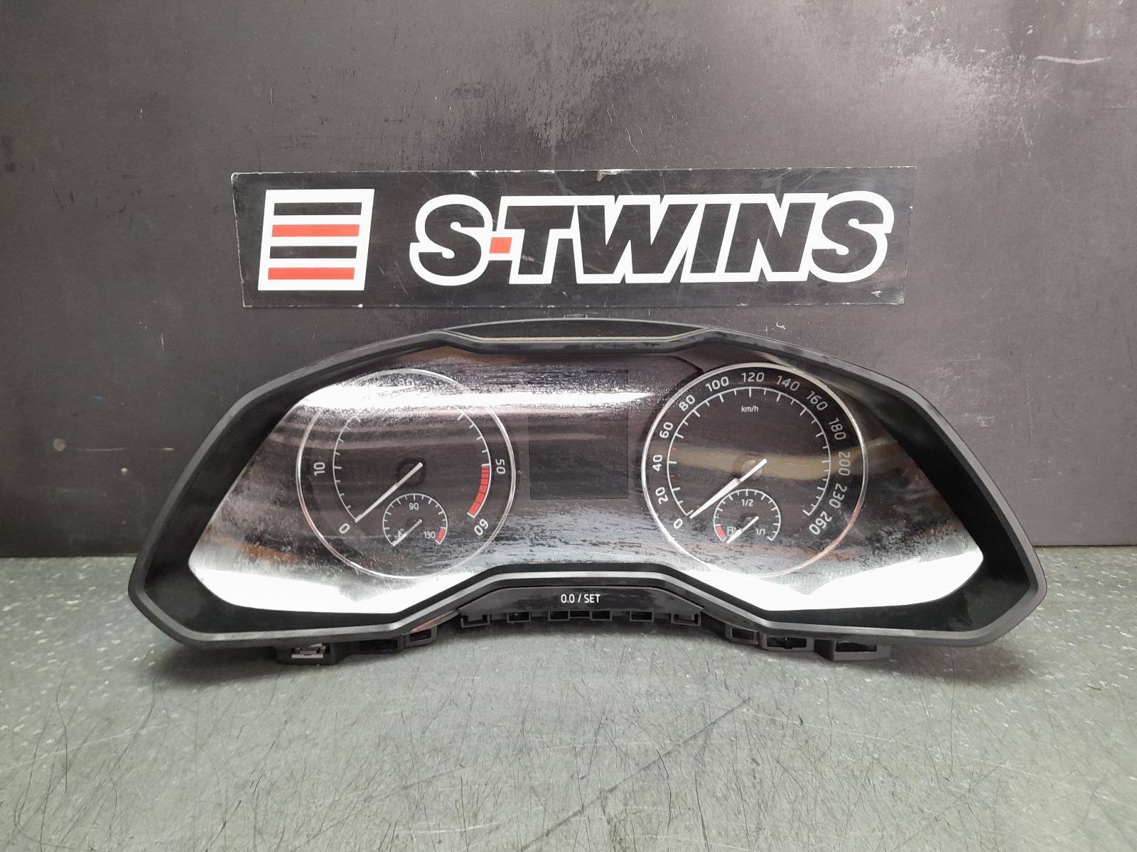 2017 SKODA SUPERB INSTRUMENTCLUSTER DIESEL, NP, 03/16-08/21 0000347706