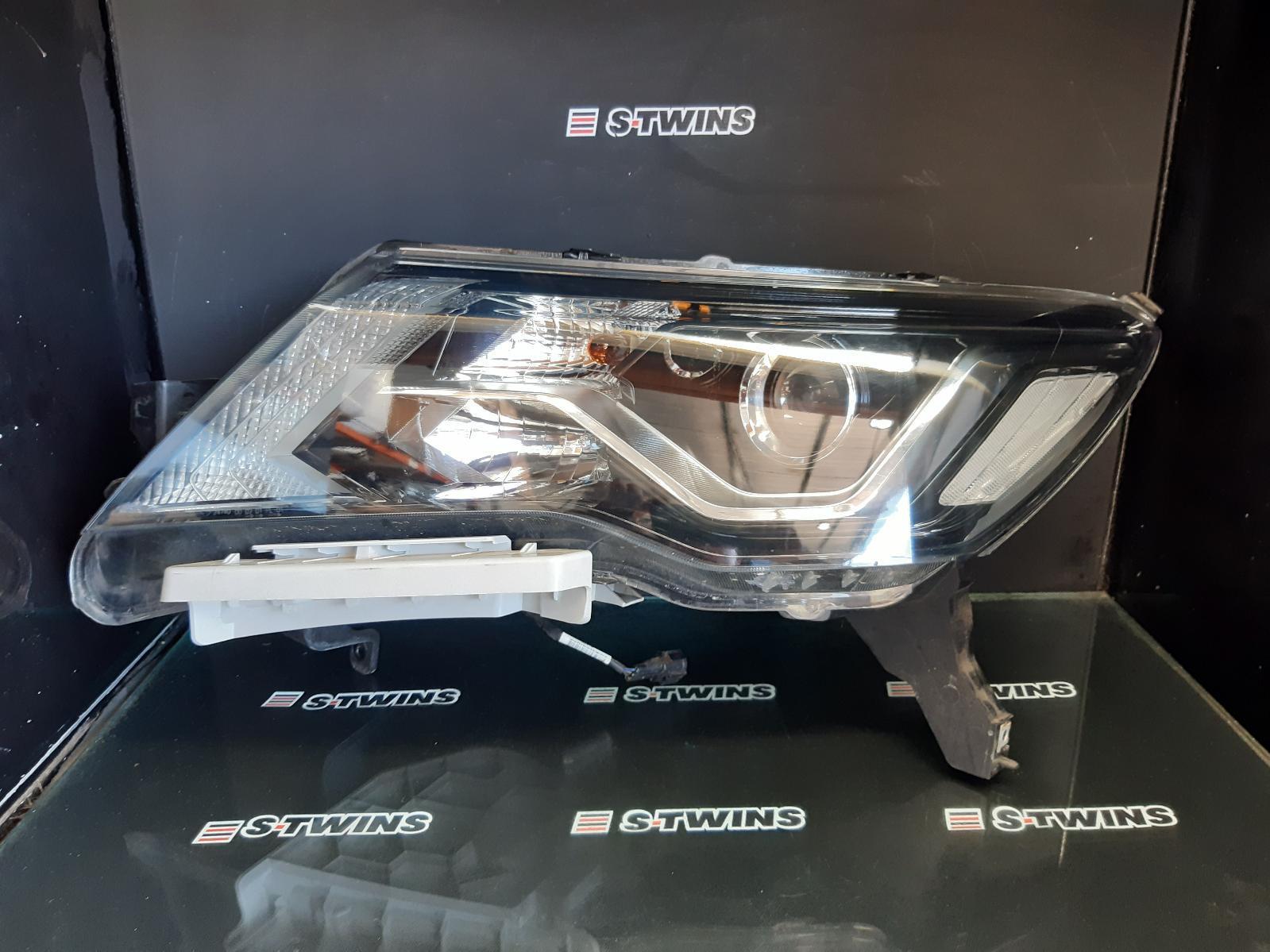 2019 NISSAN PATHFINDER LEFT HEADLAMP R52, ST/ST-L, HALOGEN, 12/16-04/21 0000396524