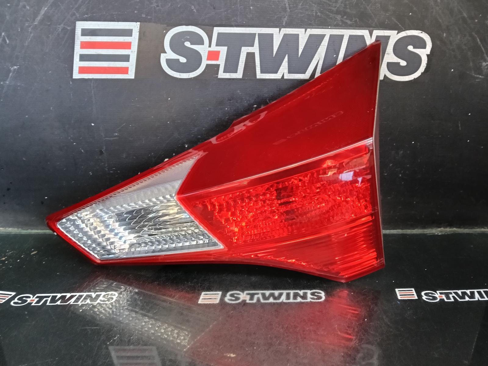 2015 TOYOTA RAV4 REAR GARNISH TAILGATE LAMP (RH SIDE), XA40, 12/12-09/15 0000399746