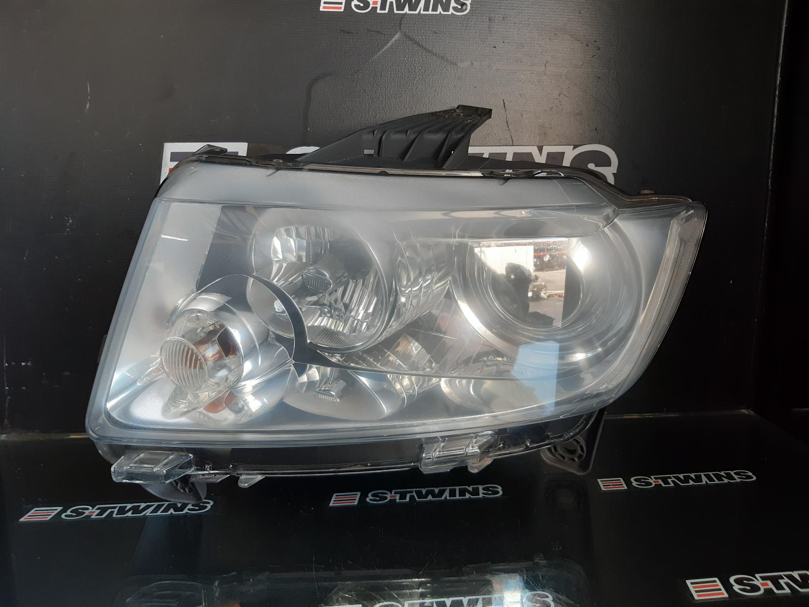 2012 JEEP GRANDCHEROKEE LEFT HEADLAMP WK, LAREDO/LIMITED/OVERLAND, XENON TYPE, CHROME BEZEL, 10/10-03/13 0000190304