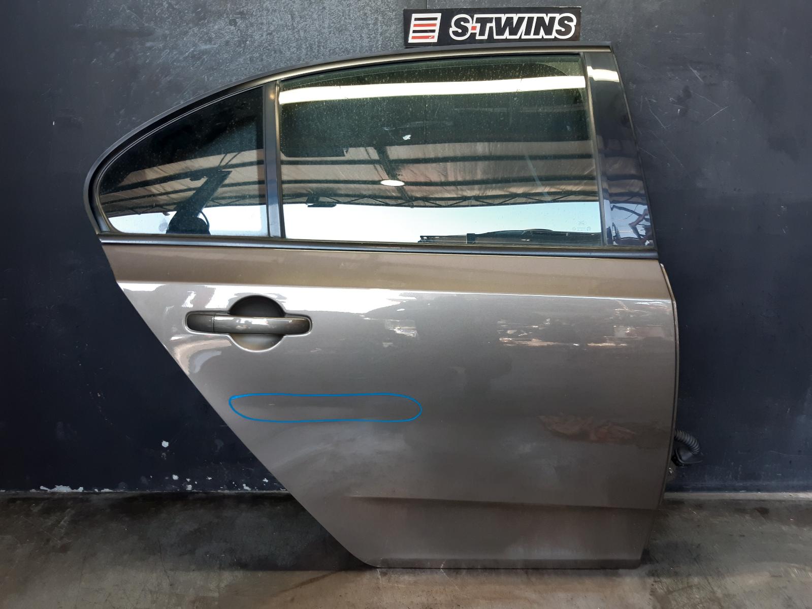 2012 FORD FALCON RIGHT REAR DOOR SLIDING FG-FGX, 05/08-12/16 0000309255
