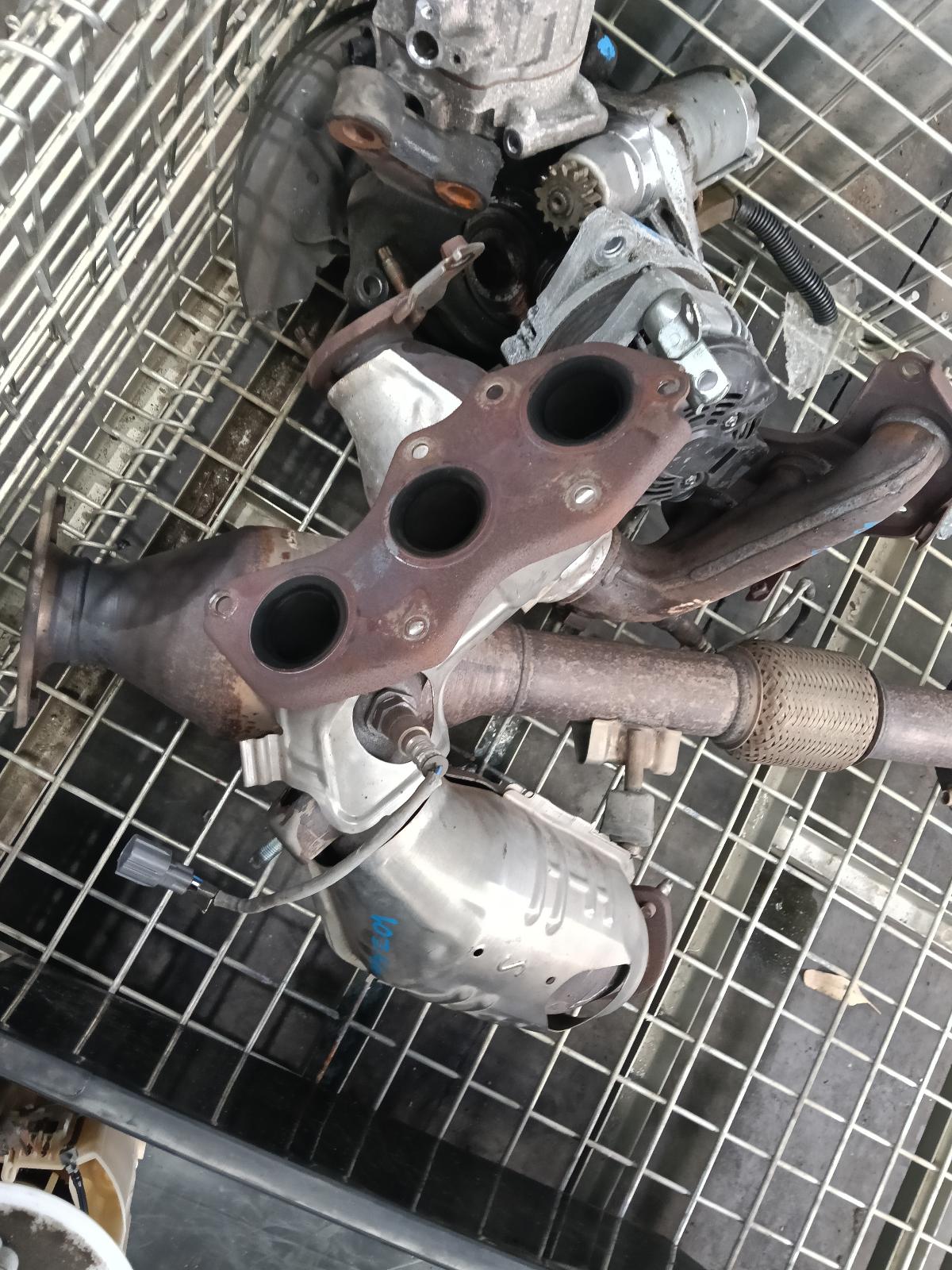 2015 TOYOTA KLUGER CATALYTIC CONVERTER MANIFOLD-CAT TYPE, 3.5, PETROL, REAR, GSU50/GSU55, 12/13-10/16 0000417590