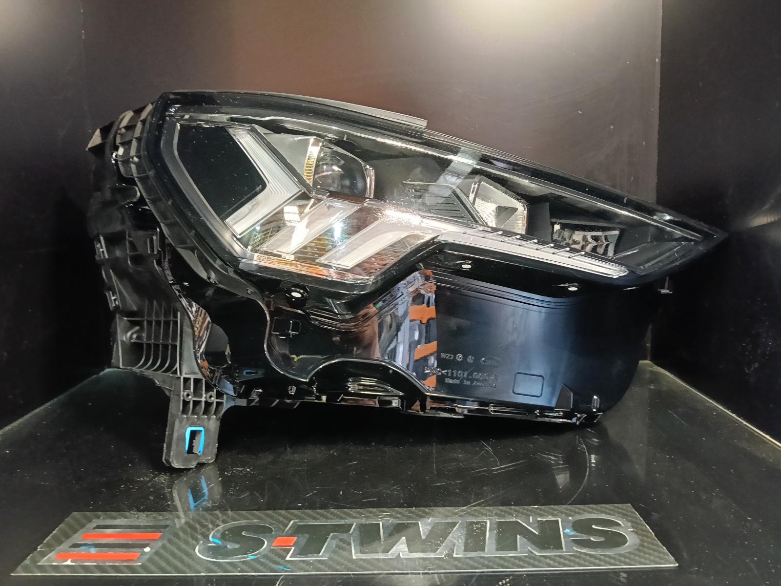 NEW GENUINE 2021 AUDI Q3 RIGHT HEADLAMP F3, W/ LED TYPE, 03/19- 0000397947