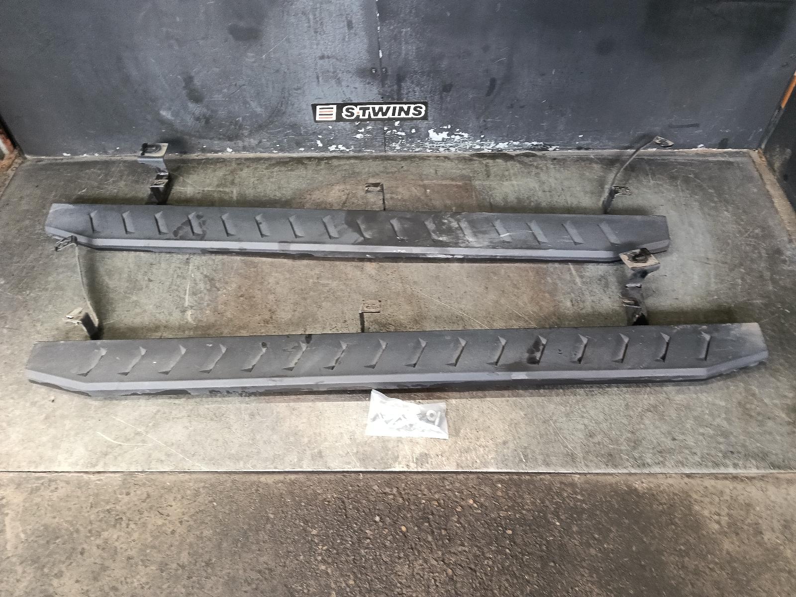2018 TOYOTA KLUGER SIDE STEP SKIRT XU50 SERIES, AFTERMARKET, 12/13-02/21 0000407724
