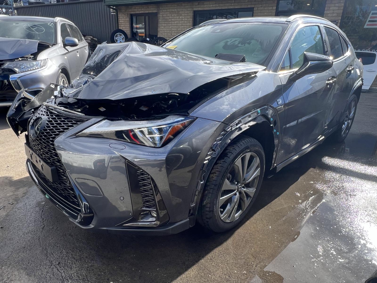 2022 LEXUS UX LEFT FRONT HUB ASSEMBLY X10, 10/18