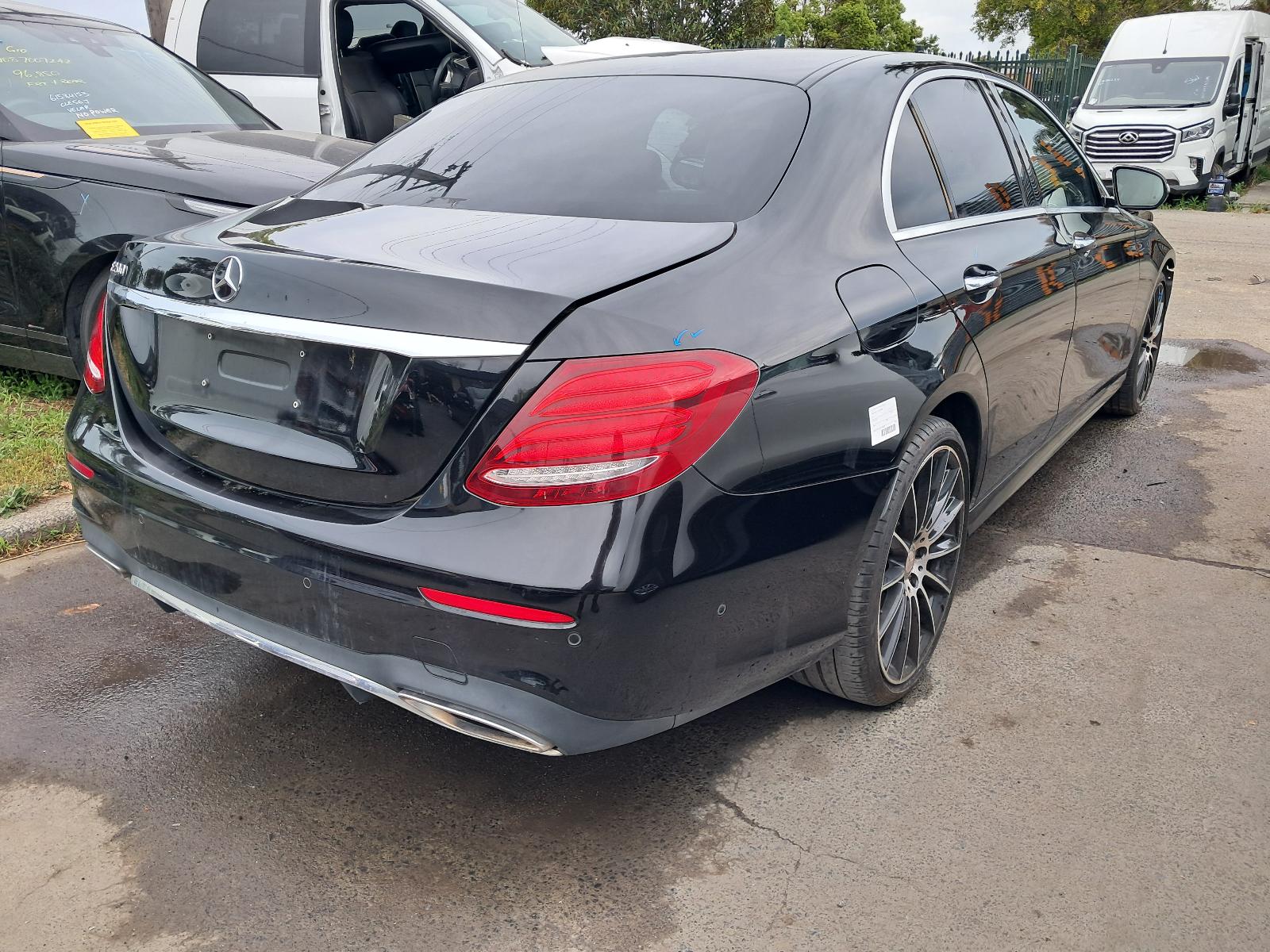 2016 MERCEDES E CLASS COURTESY LIGHT W213, 05/16-05/23