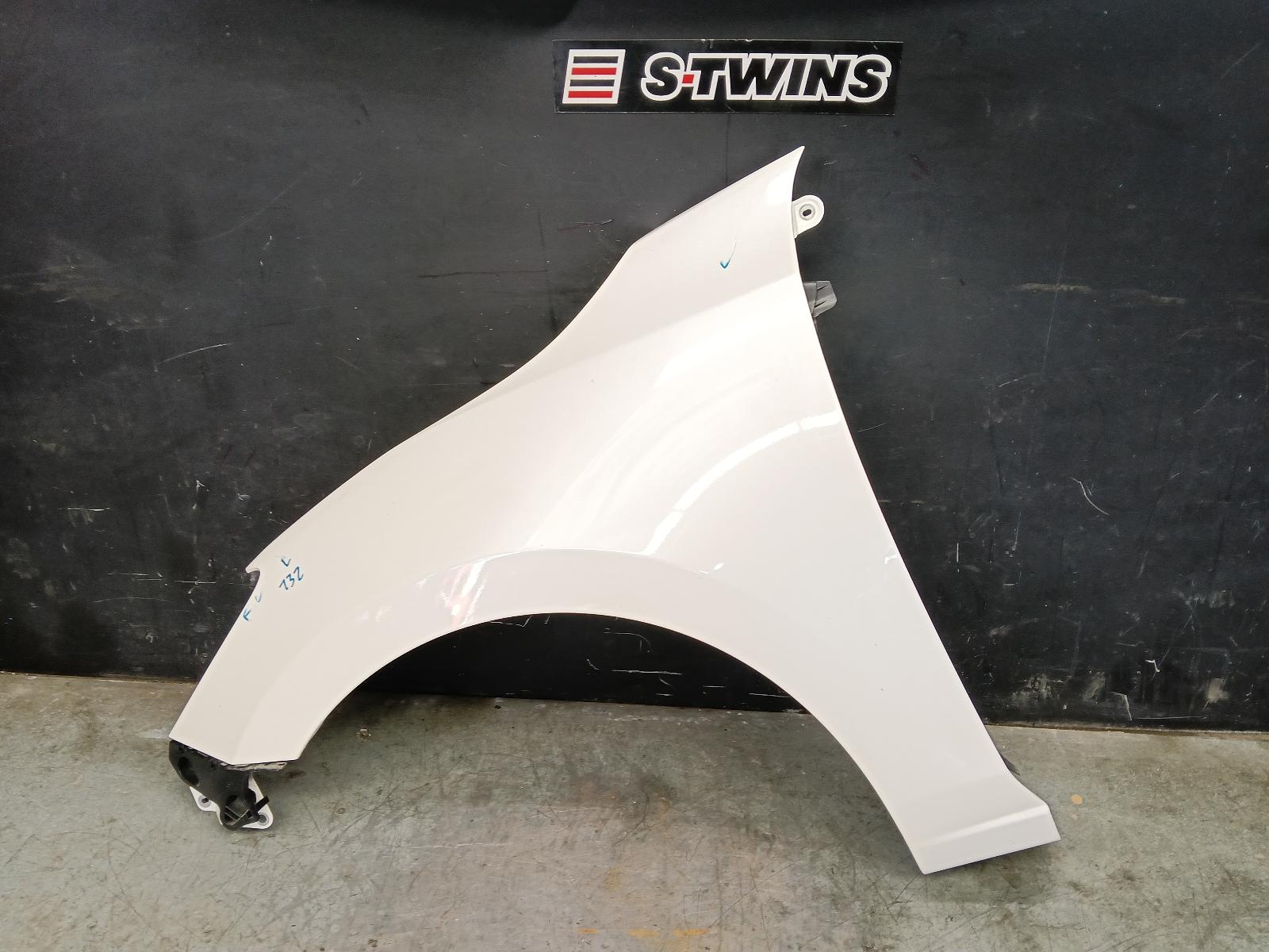 2025 MAZDA 2 LEFT GUARD DJ/DL, 09/14- 0000423592