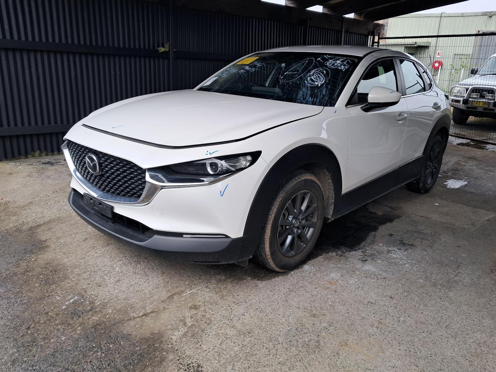 2021 MAZDA CX30 WASHER BOTTLE DM, 10/19