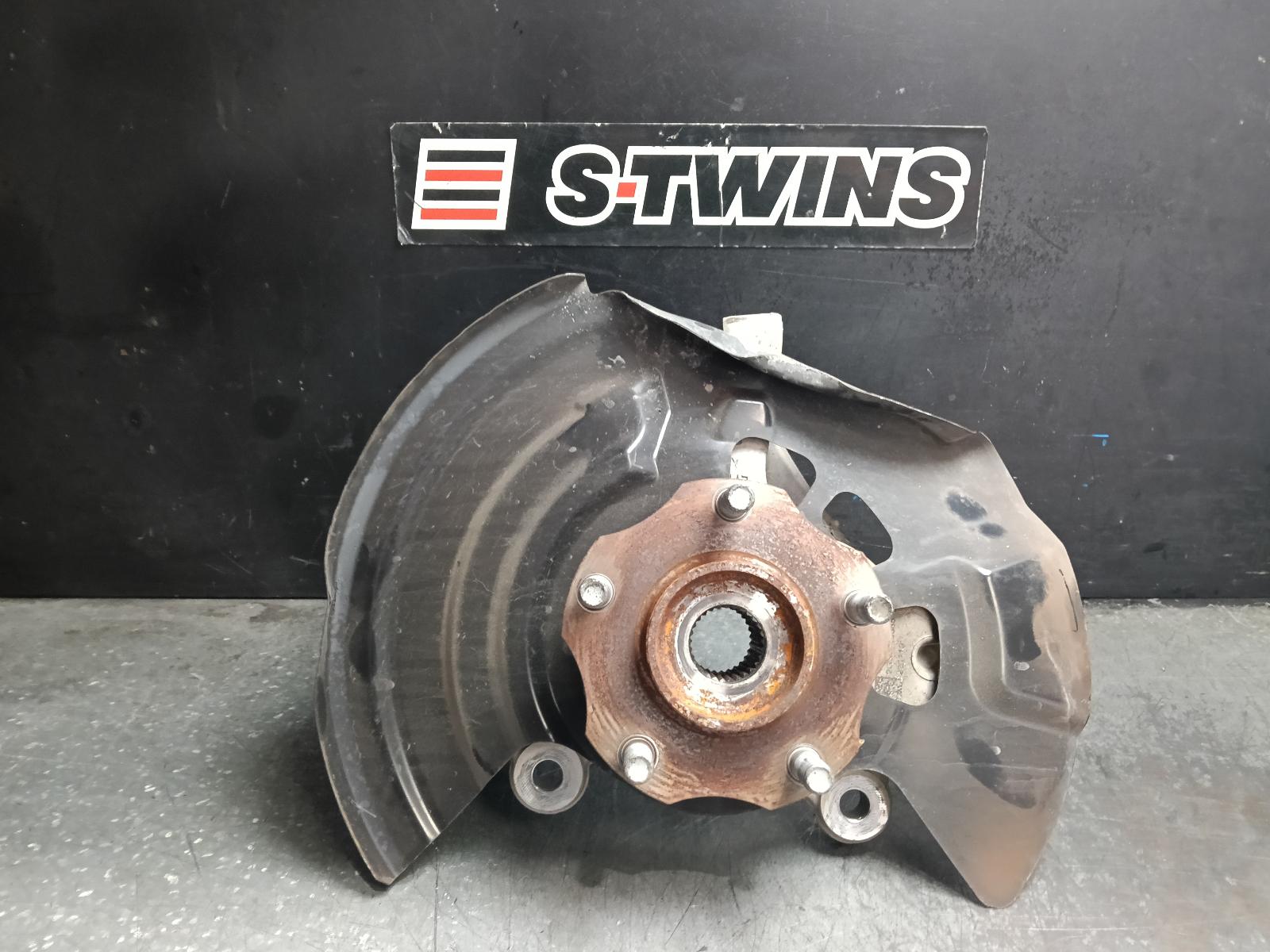 2022 MITSUBISHI OUTLANDER LEFT FRONT HUB ASSEMBLY ZM, NON PHEV TYPE, 08/21