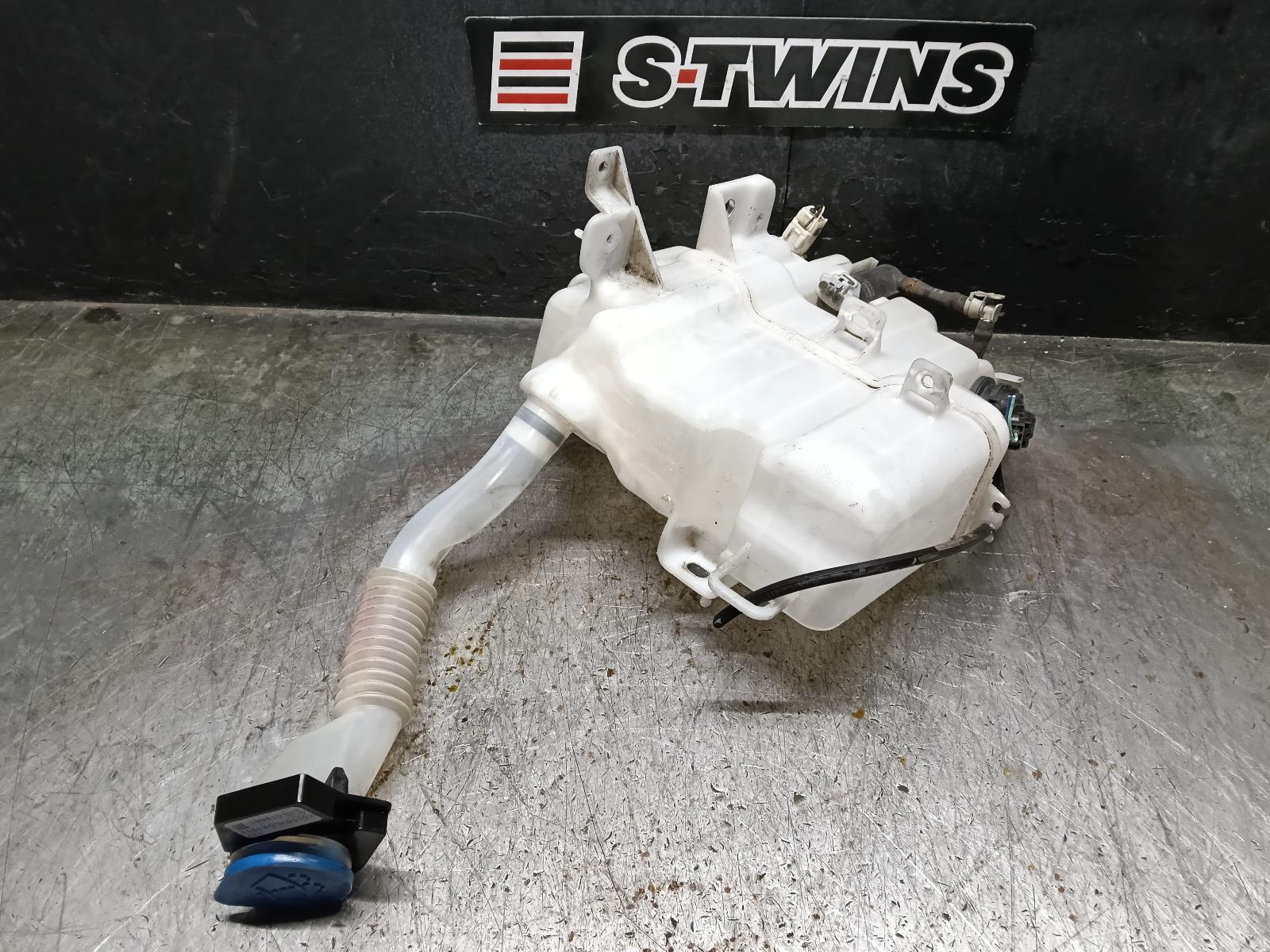 2016 MAZDA 3 WASHER BOTTLE BM, NON H/LAMP WASHER TYPE, 11/13-05/16 0000419736