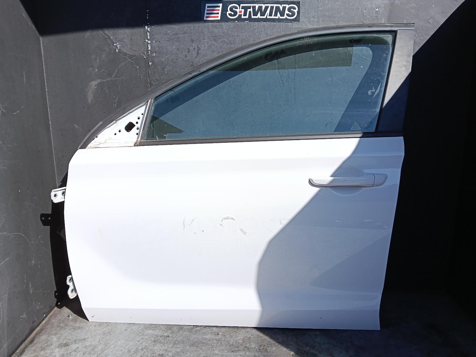 2018 HYUNDAI I30 LEFT FRONT DOOR PD, HATCH (S. KOREA VIN KMHH), 03/17-12/23