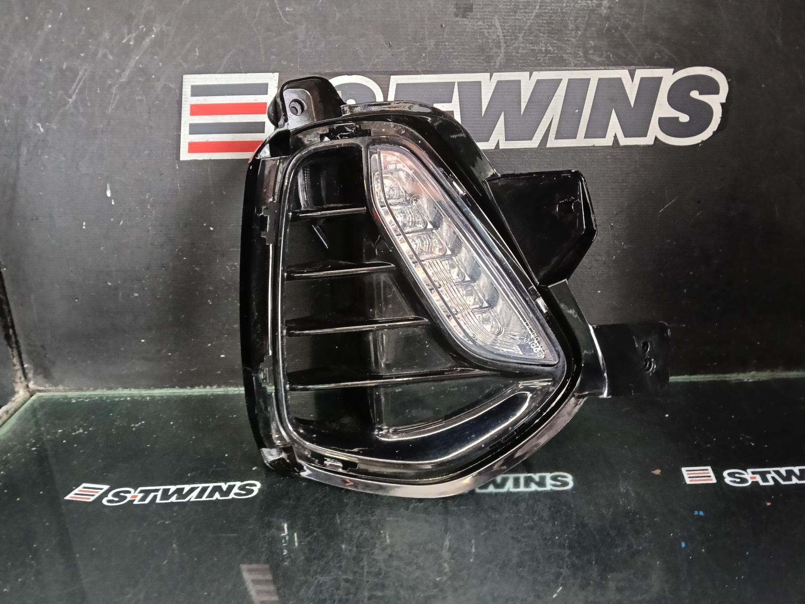 2018 HYUNDAI I30 RIGHT INDICATOR FOG SIDE DAYTIME RUNNING LAMP, W/ SINGLE LED TYPE (3 PIN PLUG), PD, HATCH (S. KOREA VIN KMHH), GO/ACTIVE/ELITE/SR, 03/17-07/20