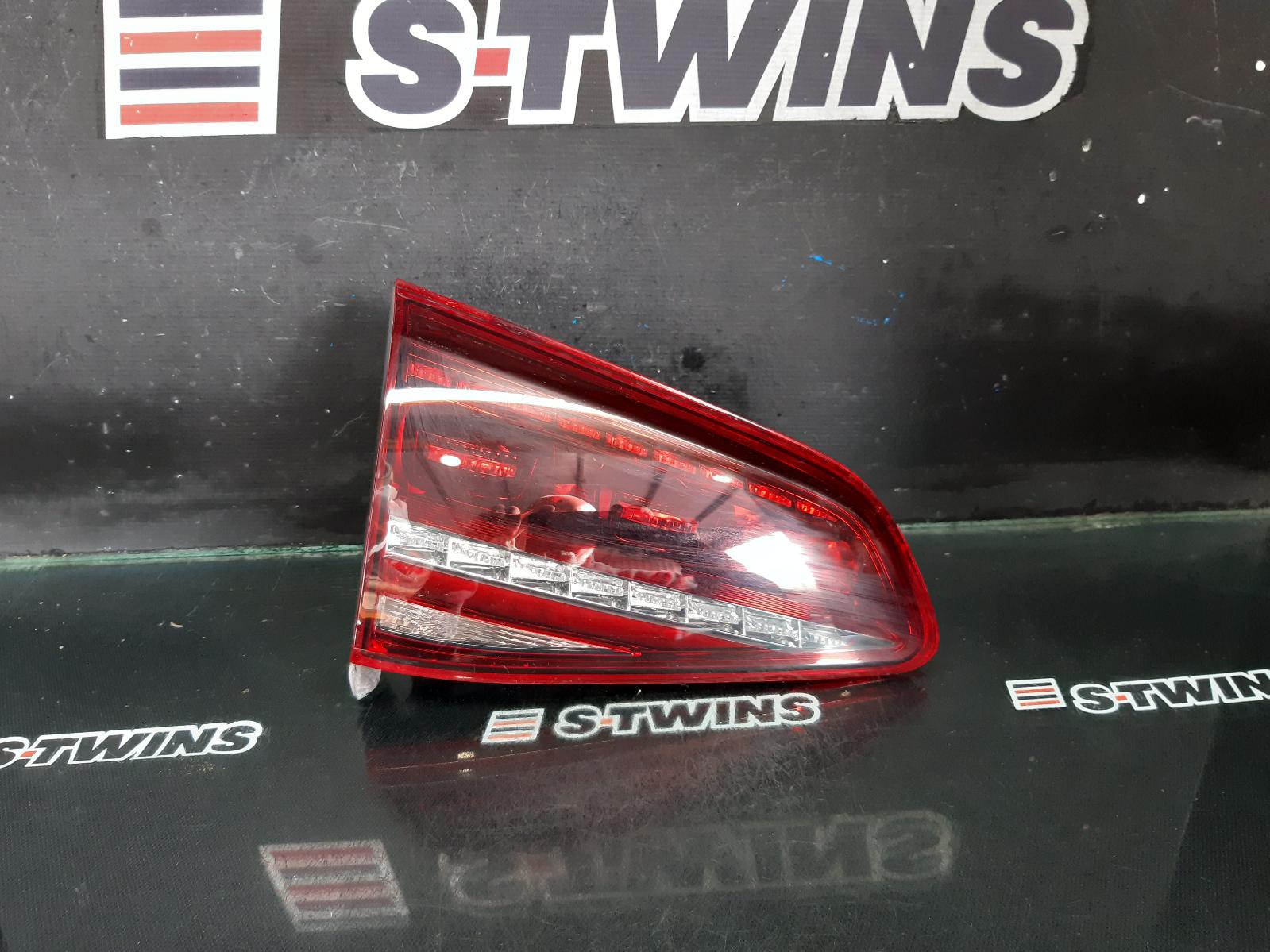 2015 VOLKSWAGEN GOLF REAR GARNISH TAILGATE LAMP (LH SIDE), GEN 7, R, 11/12-03/17 0000351215