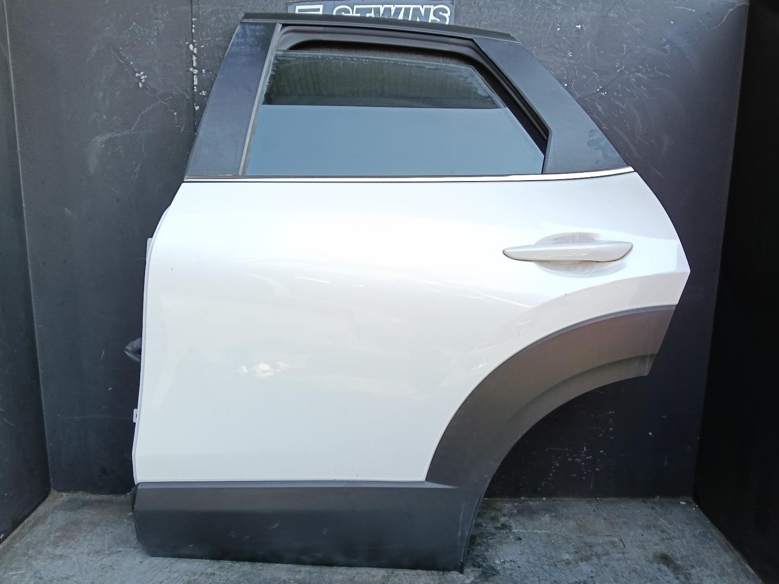 2023 MAZDA CX30 LEFT REAR DOOR SLIDING DM, 10/19