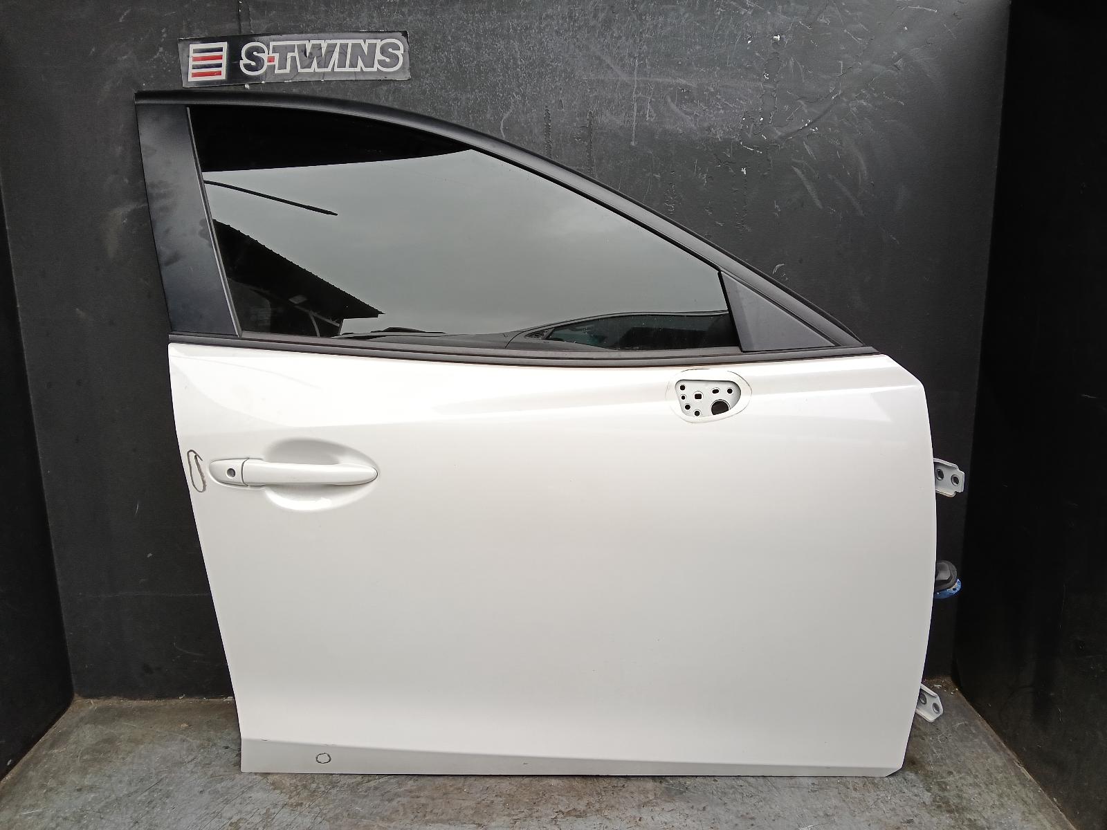 2015 MAZDA 3 RIGHT FRONT DOOR BM-BN, SEDAN/HATCH, 11/13-02/19