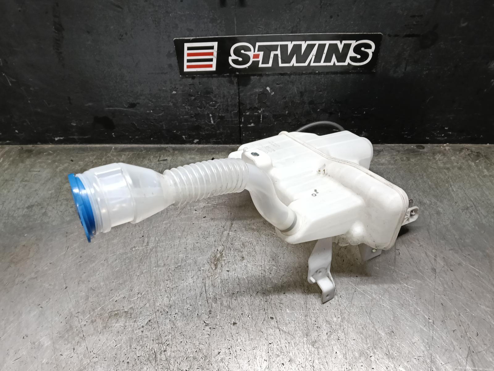 2015 MAZDA 3 WASHER BOTTLE BM, NON H/LAMP WASHER TYPE, 11/13-05/16
