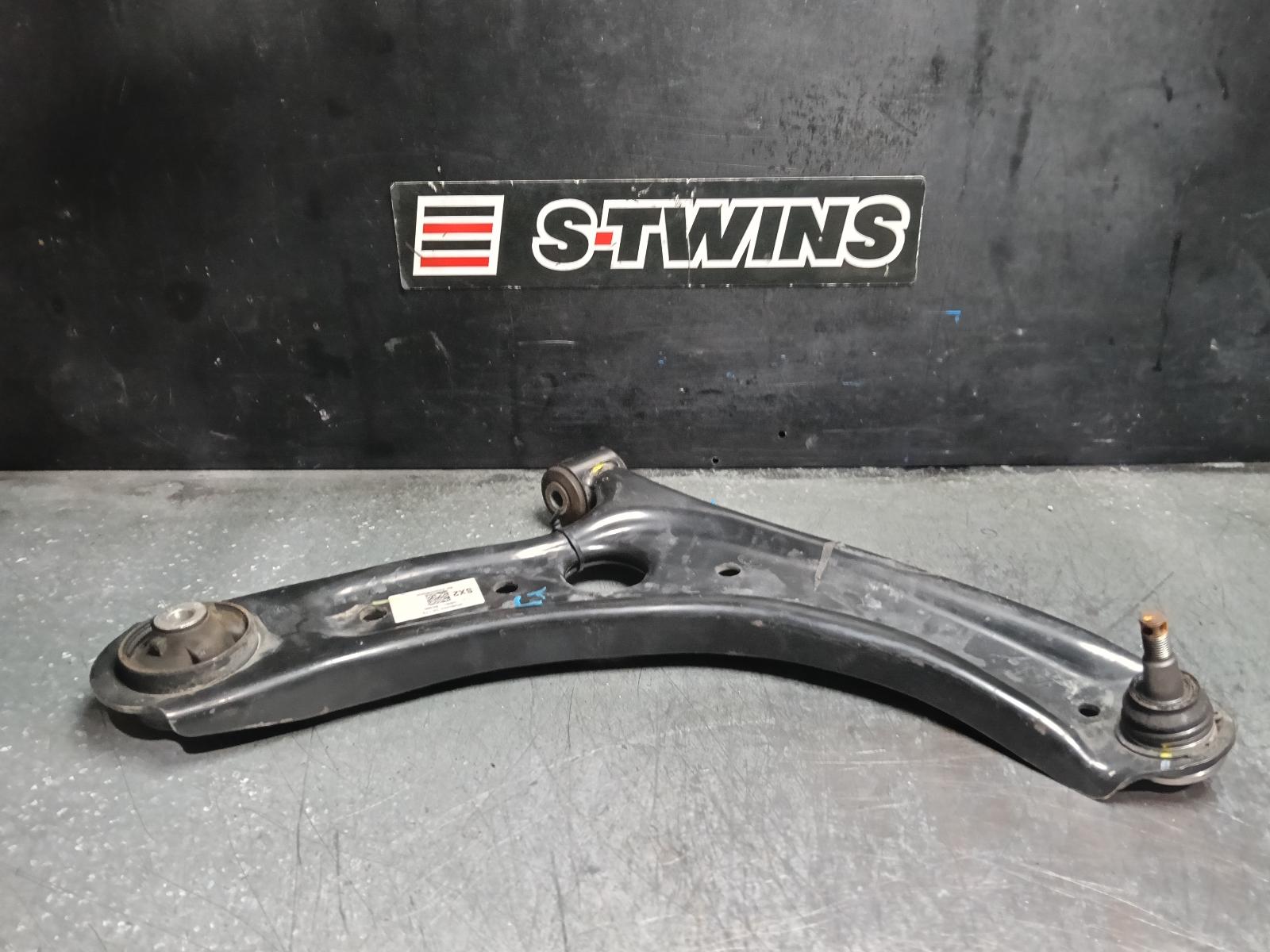 2023 HYUNDAI KONA RIGHT FRONT LOWER CONTROL ARM SX2, 03/23- 0000419343