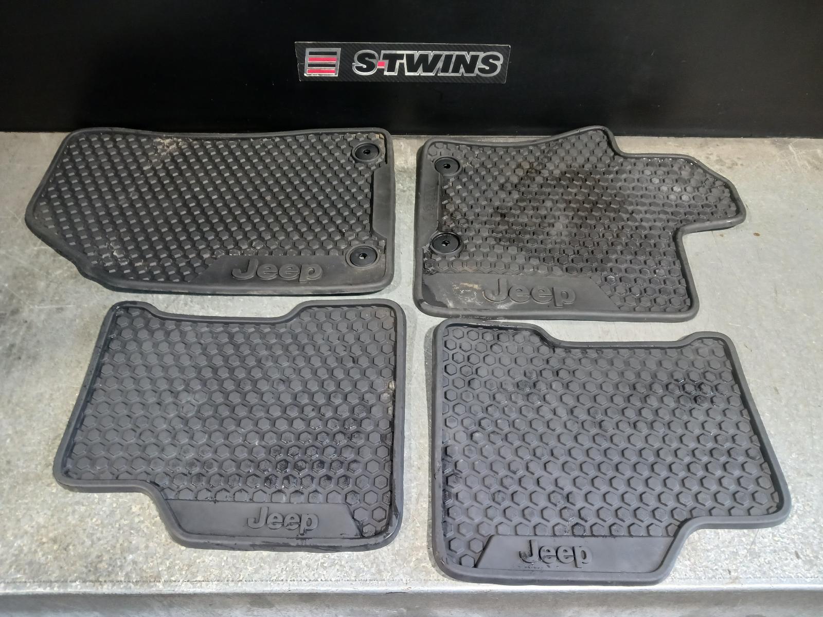 2018 JEEP COMPASS FLOOR MATS M6, 10/17- 0000229652