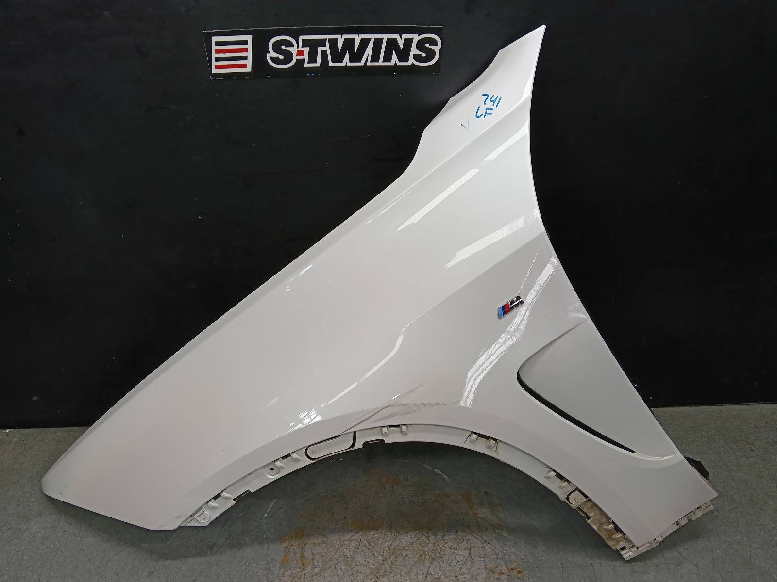 2015 BMW X5 LEFT GUARD F15, 09/13-07/18 0000403453