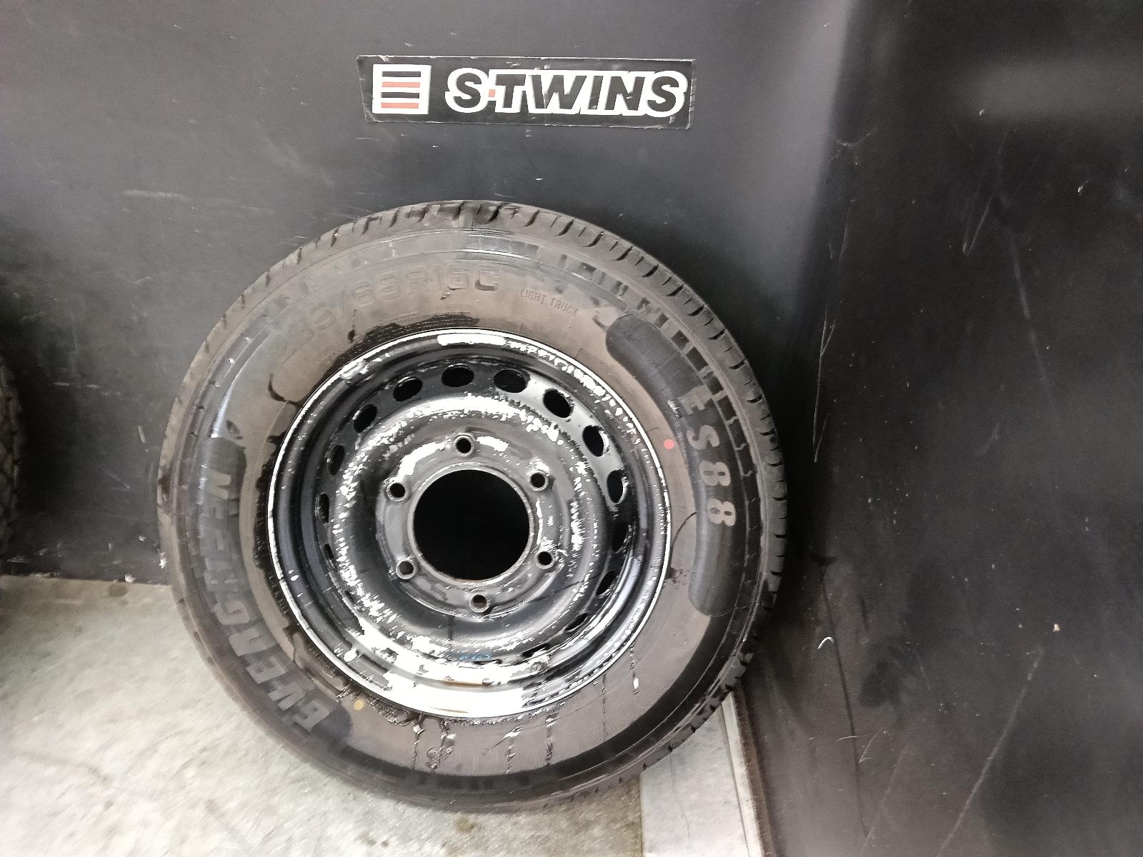 2023 LDV DELIVER 9 WHEEL STANDARD STEEL FACTORY, 16X6.5IN, W/ BLACK WHEEL COVER, 07/20
