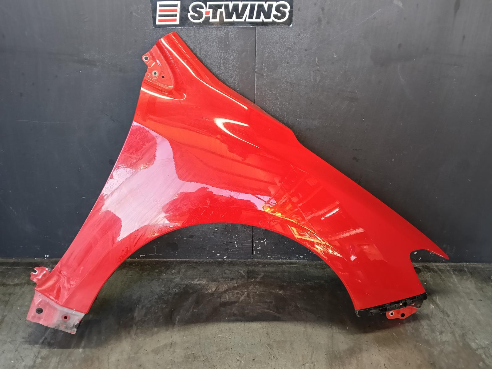 2016 SUBARU LEVORG RIGHT GUARD V1, 05/16-12/20