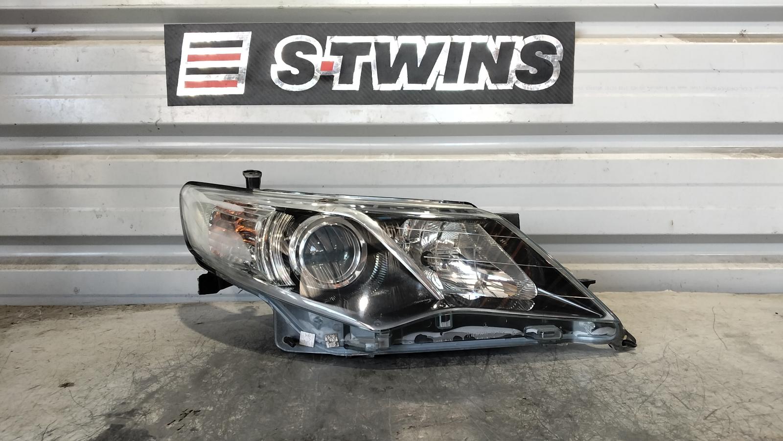 2012 TOYOTA CAMRY RIGHT HEADLAMP ASV50, BLACK TYPE, 11/11-03/15 0000426909