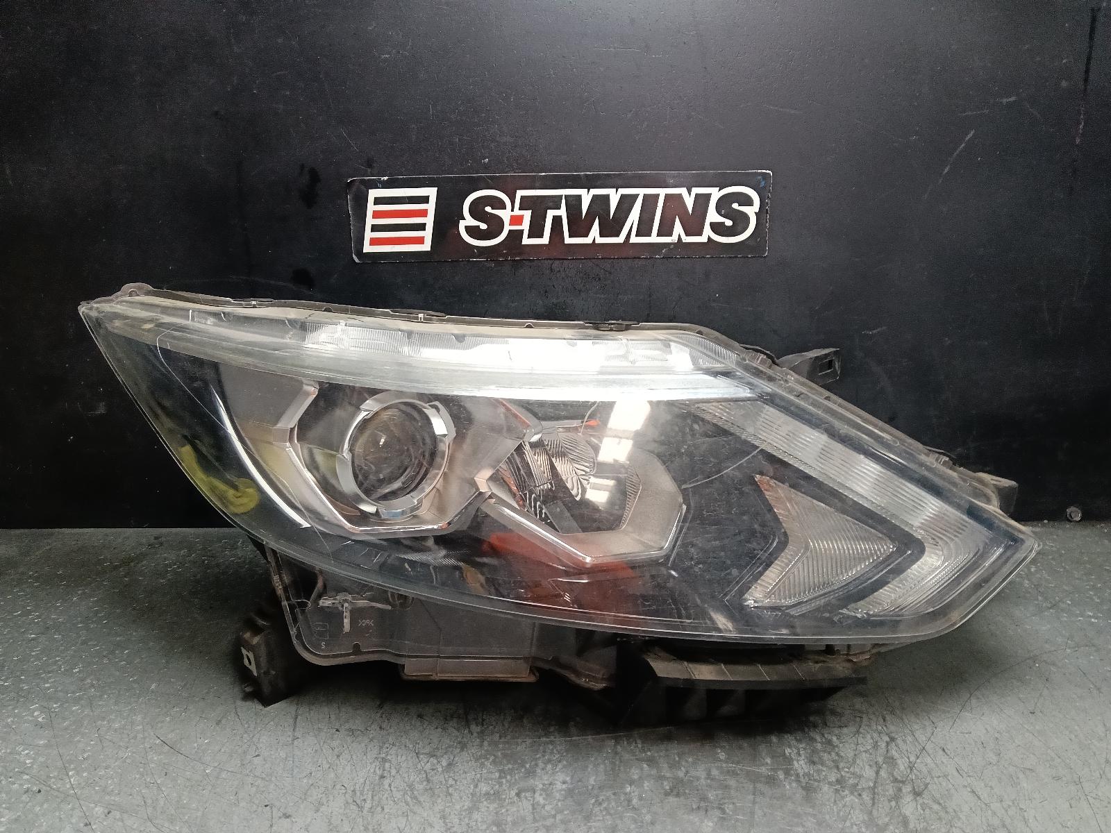 2016 NISSAN QASHQAI RIGHT HEADLAMP J11, Ti/TL, LED TYPE, 12/13-06/17 0000414679
