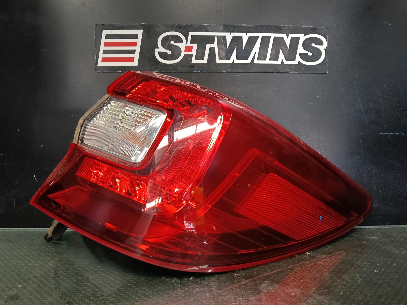2016 SUBARU OUTBACK RIGHT TAILLIGHT 6TH GEN, IN BODY, 08/14-12/20 0000423528
