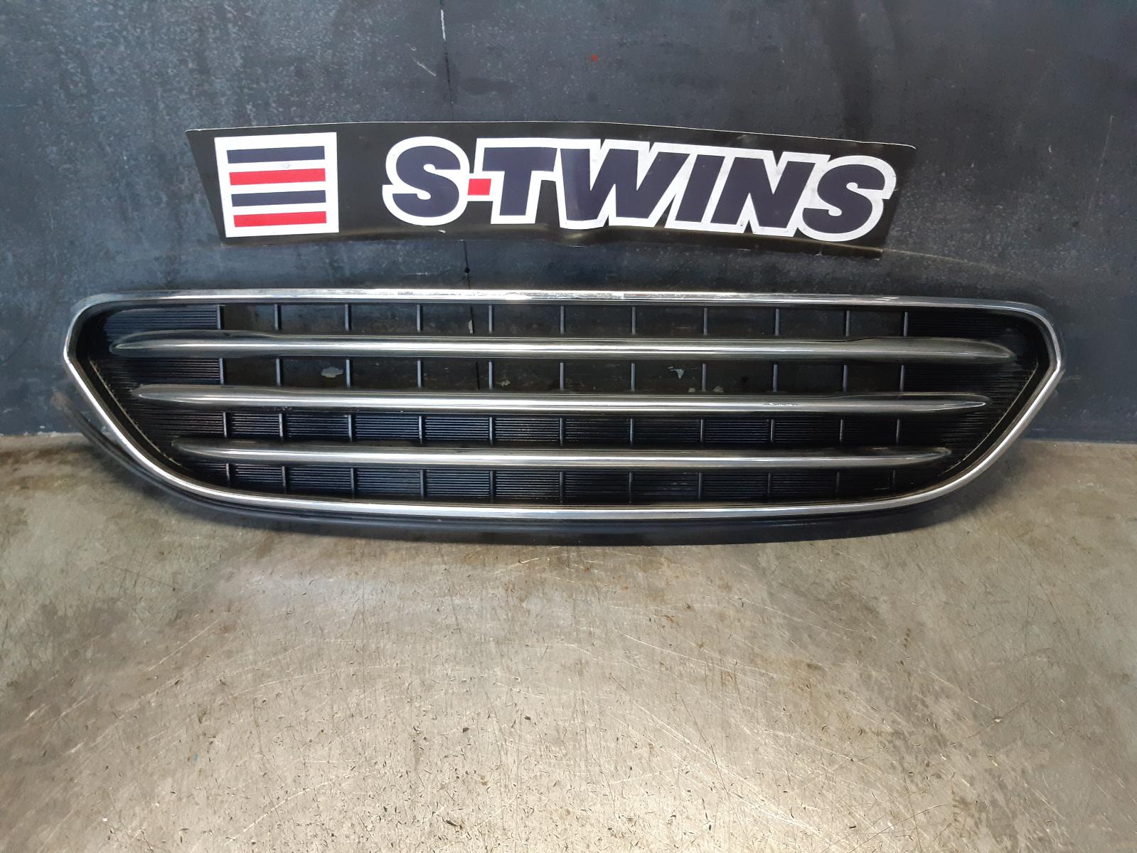 2017 MINI COUNTRYMAN GRILLE RADIATOR GRILLE, COOPER/COOPER D, CHROME, BAR TYPE, F60, 03/17-09/20 0000279998