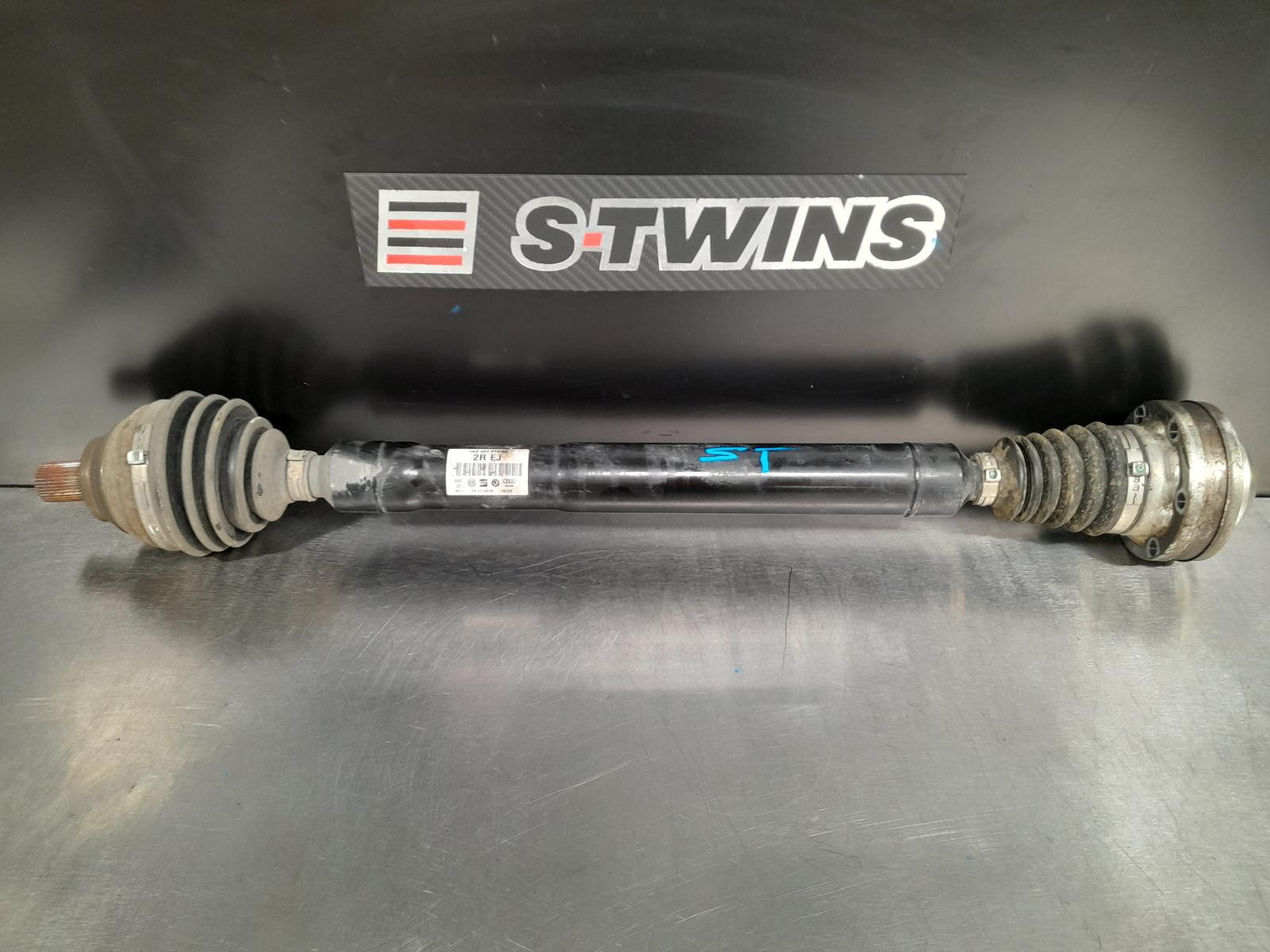 2011 VOLKSWAGEN GOLF RIGHT DRIVESHAFT FRONT, MANUAL T/M, PETROL, 2.0, GTi, GEN 6, 10/08-03/13 0000180032