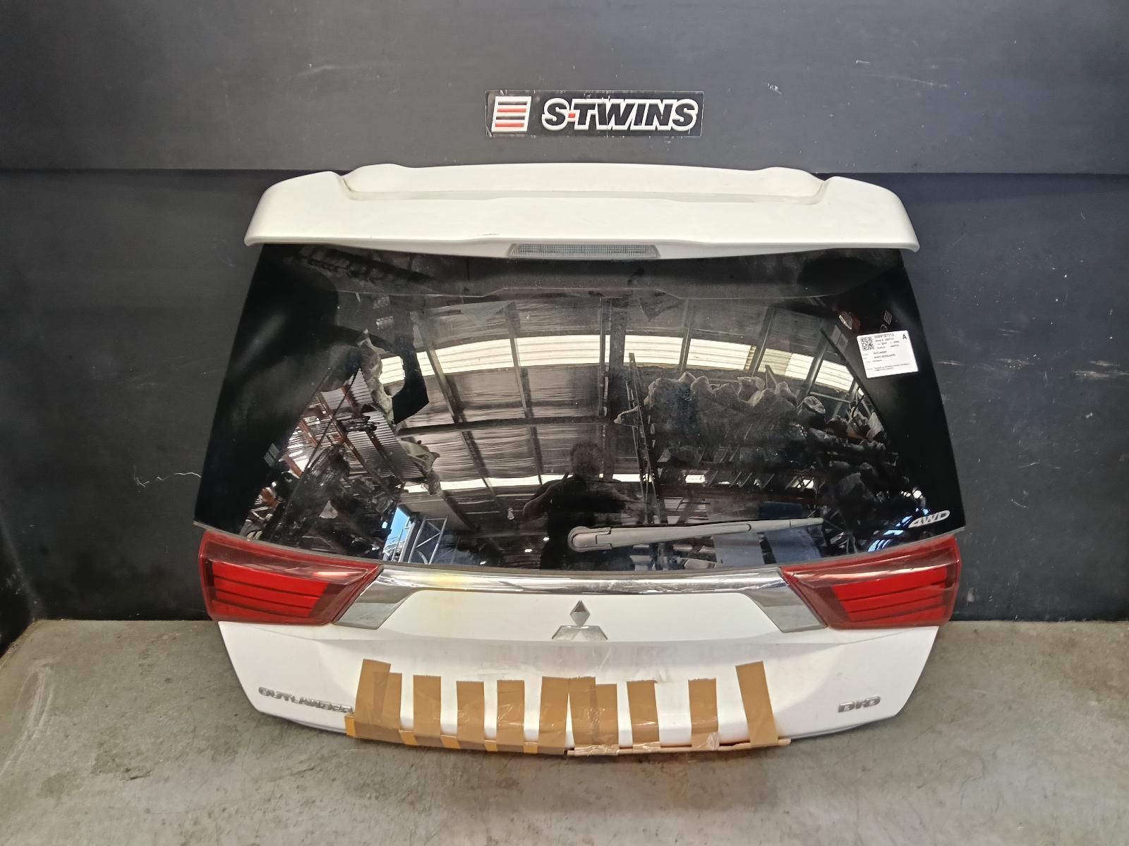 2019 MITSUBISHI OUTLANDER BOOTLID TAILGATE TAILGATE, ZL, NON POWER LIFTGATE, SPOILERED, W/ CAMERA TYPE, 04/18-07/21 0000428816