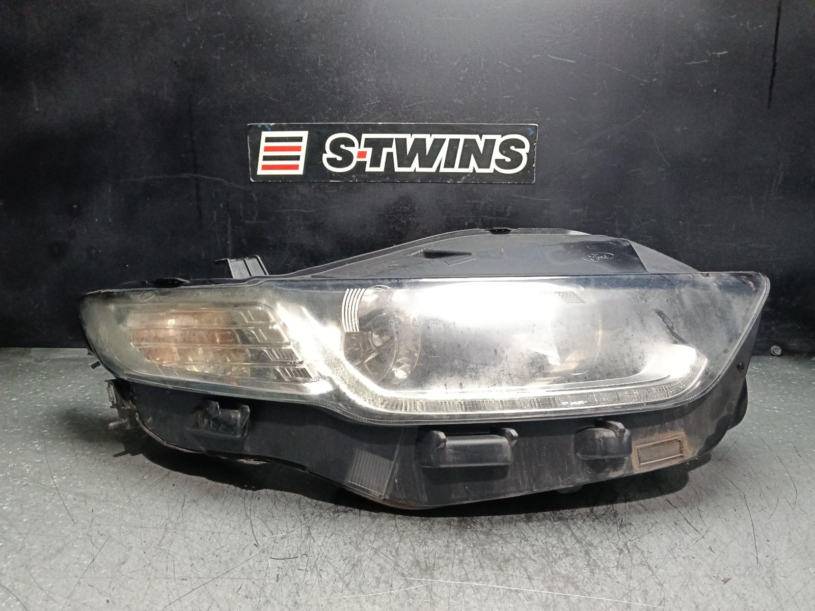 2016 FORD FALCON RIGHT HEADLAMP FGX, SEDAN, G6E, 10/14-12/16 0000404200