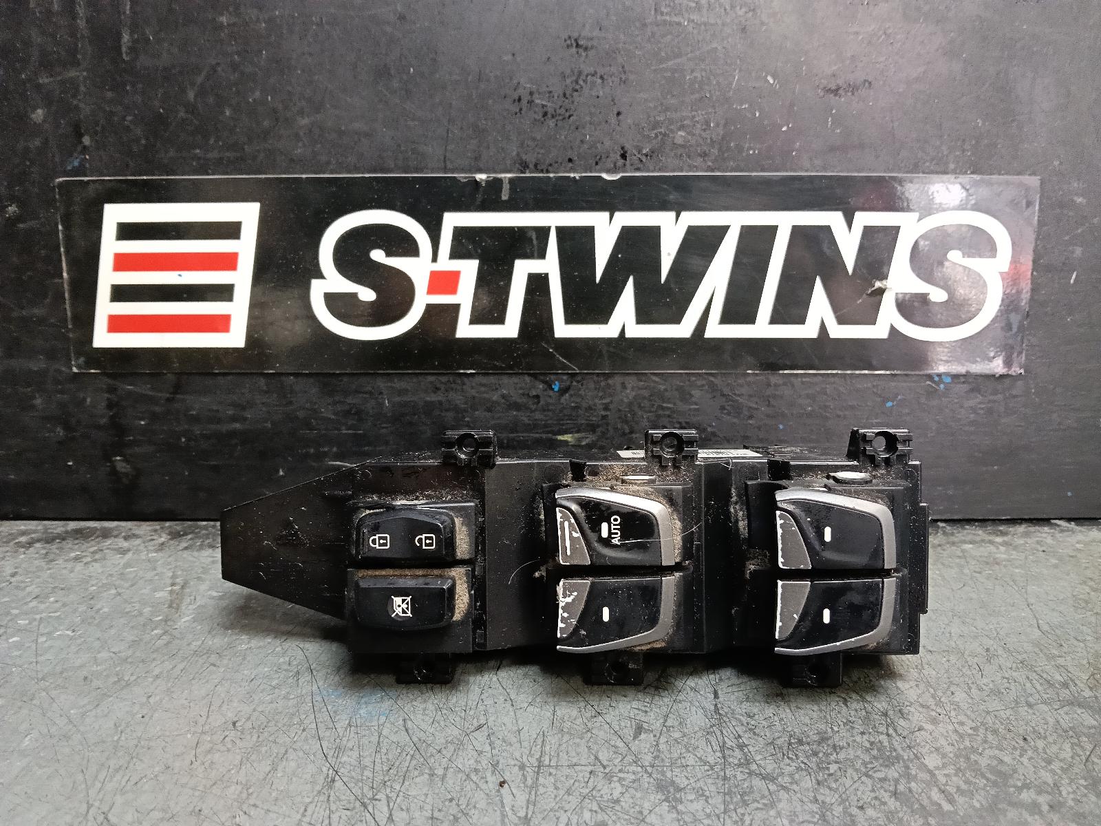 2017 HYUNDAI SANTA FE PWR DR WIND SWITCH RH FRONT (MASTER SWITCH), DM, 06/12-02/18 0000429990