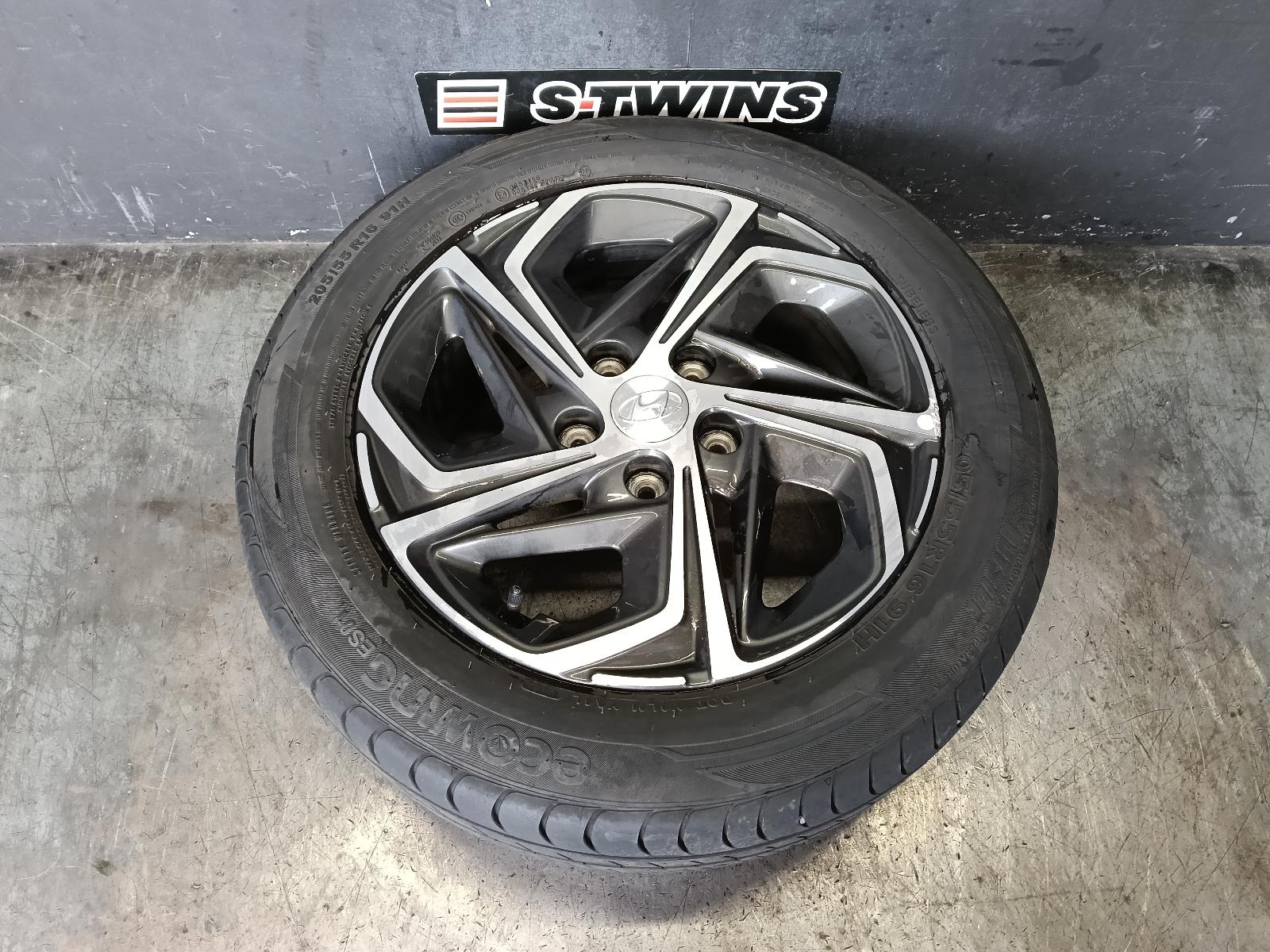 2022 HYUNDAI I30 WHEEL MAG PD, FACTORY, 16X6.5IN, 5 V SPOKE, BI-COLOUR, HATCH (S. KOREA VIN KMHH), 08/20-12/23 0000427672
