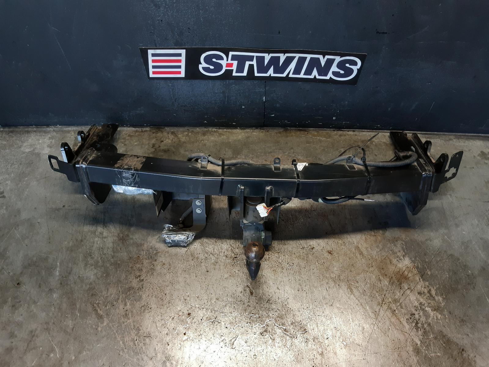 2021 LEXUS RX SERIES TOWBAR AL20, 10/15-08/22 0000257155