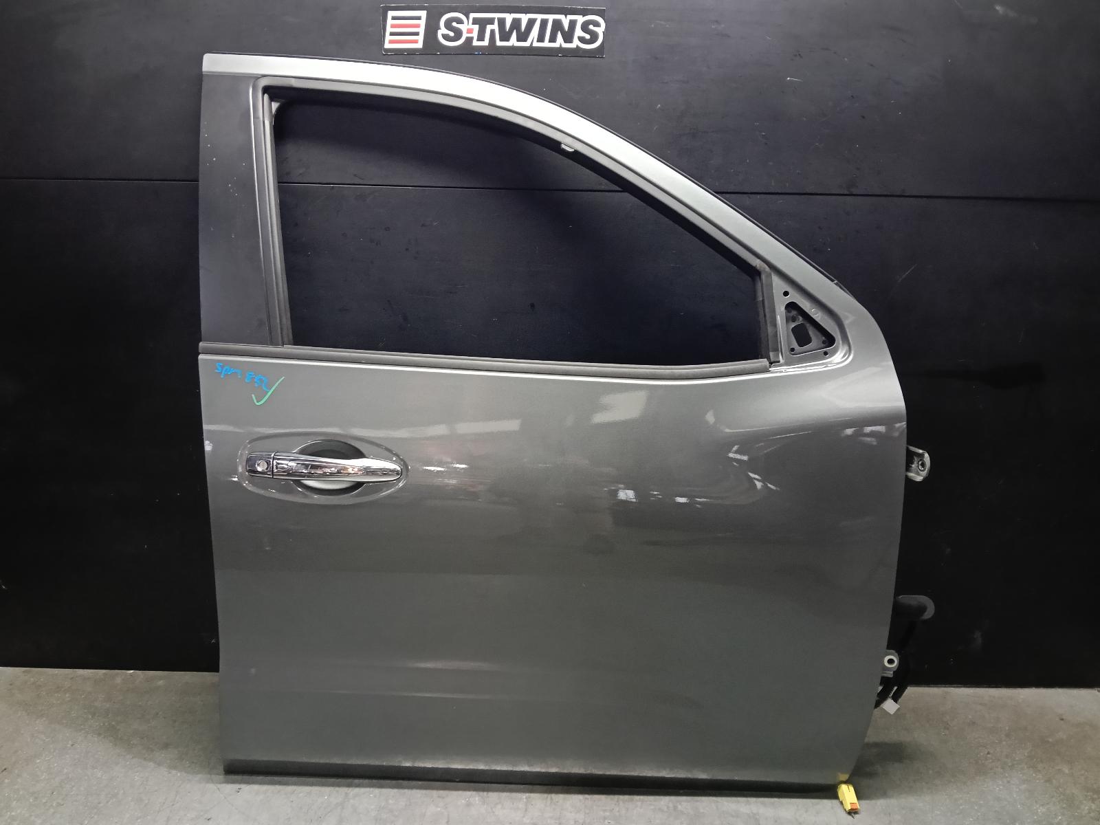2024 NISSAN NAVARA RIGHT FRONT DOOR NP300, DUAL CAB, 04/15-12/25 0000408179