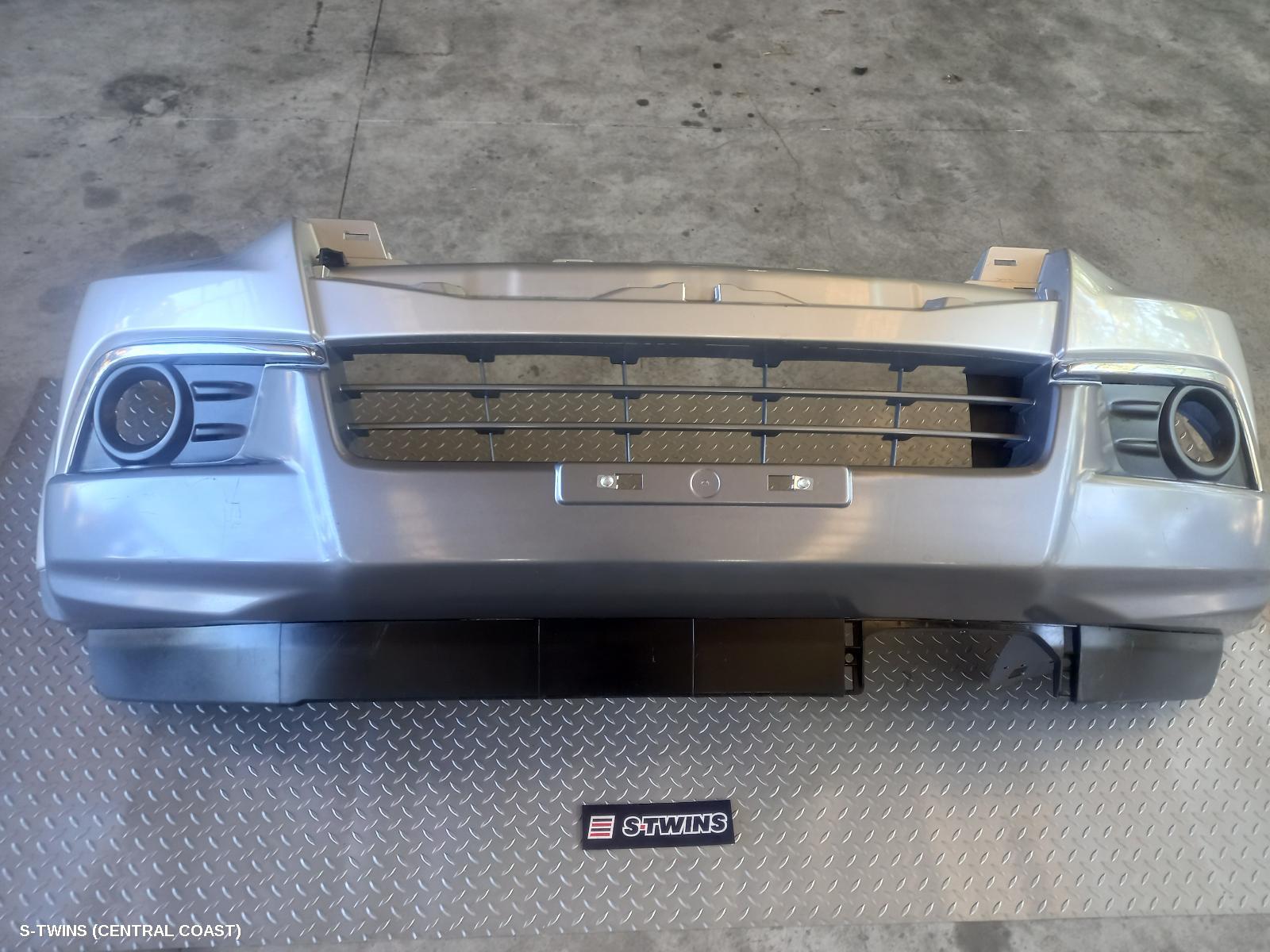 2019 Isuzu Mu-X Front Bumper Bumper Bar 85Ggr Ls-M Colour Coded/Grey 02 ...