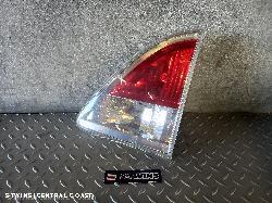2015 Mazda Bt50 Rear Garnish Tailgate Lamp (Rh Side) W/ Chrome Surround Type Up-Ur 10/11-06/20 0000130169