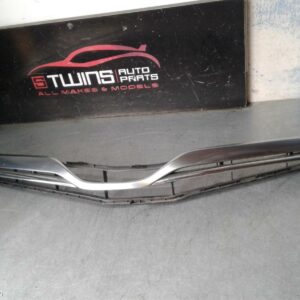 2010 Toyota Camry Grille Radiator Grille (Upper) Ahv40 Hybrid 12/09-11/11 0000043156