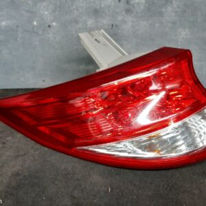 2015 Toyota Tarago Left Taillight Acr50R 12/08-06/20 0000096405
