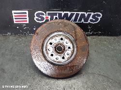 2014 Skoda Octavia Left Front Hub Assembly 124616